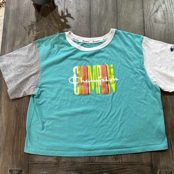 Champion Cropped Tee - Picture 5 of 8